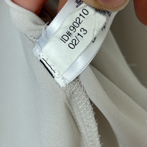 Light Grey Express Blouse with Button-up Front and Side Pockets - Picture 6 of 6